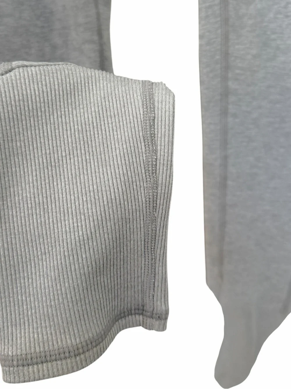Alo Yoga | High-Waist Soft Lounge Legging in Athletic Heather Gray Size S